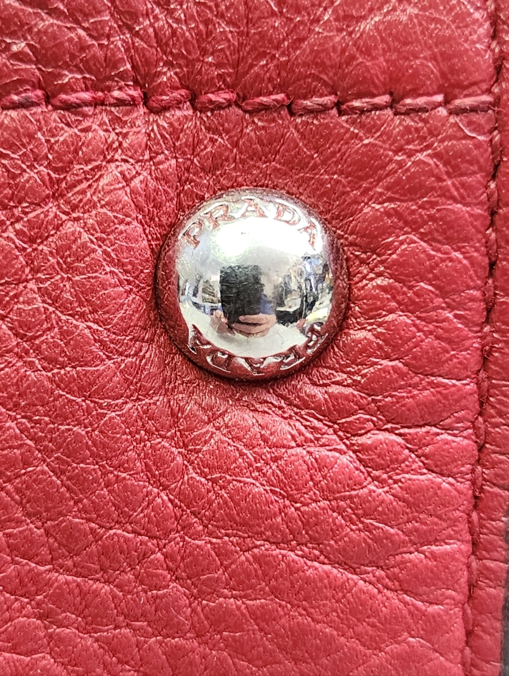 Authentic Prada Vitello Daino pebbled leather 2-way Bag With Digital COA - Picture 6 of 13